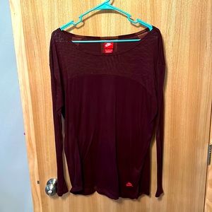 Nike top